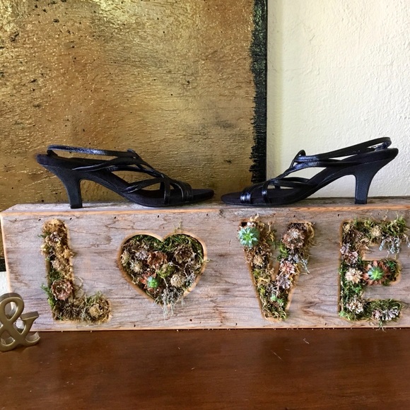 Aerosoles Strappy Black Kitten Heels size 8 1/2 - Picture 2 of 8